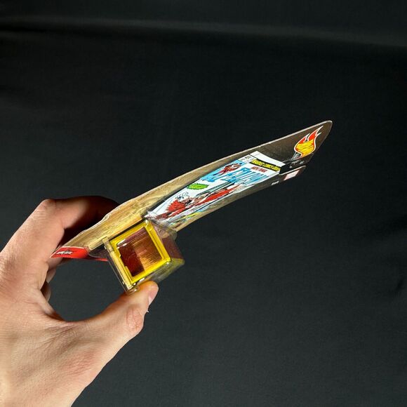 Hot Wheels Premium Real Riders: MARVEL FALCON COMBAT MEDIC 3/5 - Picture 5 of 6